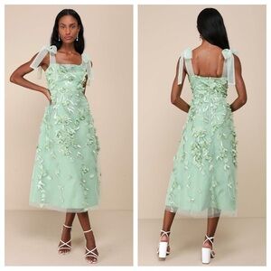 Lulus Effortlessly Sweet Sage Tulle 3D Floral Tie-Strap Midi
Dress